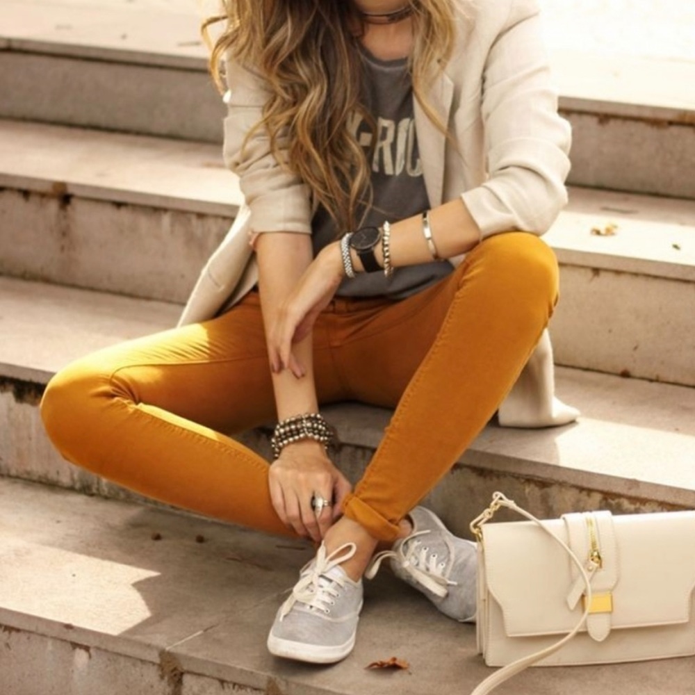 Old Navy Yellow Rockstar Super Skinny High-Rise Jean